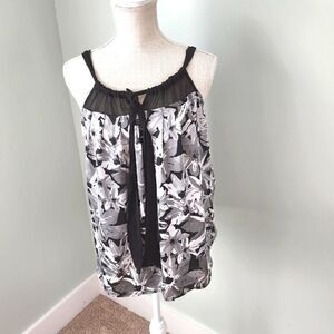 APOSTROPHE WOMEN'S FLOWY TOP WITH DRAWSTRING STRAPS THAT TIE IN FRONT SIZE LARGE